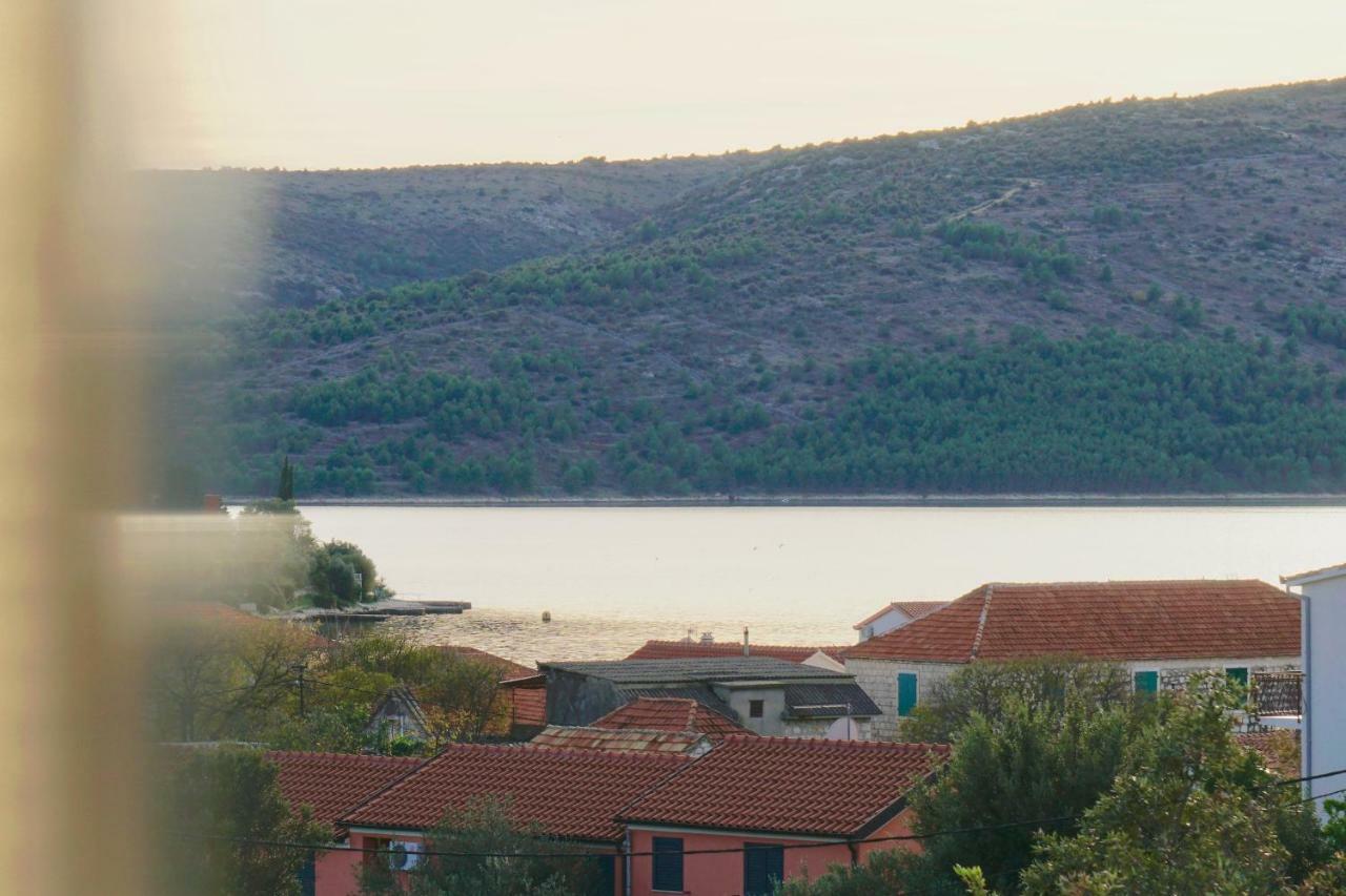 Rosette Apartment Seget Vranjica Exterior foto